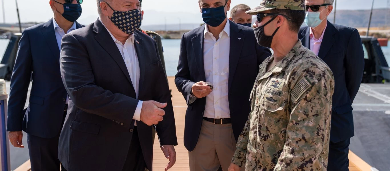 Μάικ Πομπέο: Αναφορά στο ταξίδι του στην Κρήτη και στις επαφές του με τον πρωθυπουργό